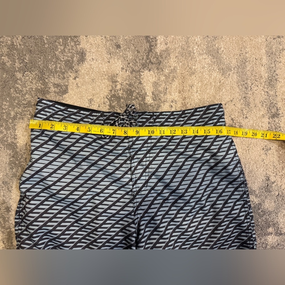 Nike Black  Striped Swimming Trunks - Picture 6 of 7